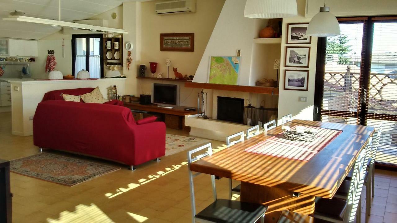 مبيت وإفطار بيزارو A Casa Di Clo المظهر الخارجي الصورة